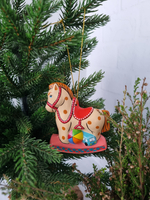 Лошадка с игрушками ёлочная игрушка из фарфора