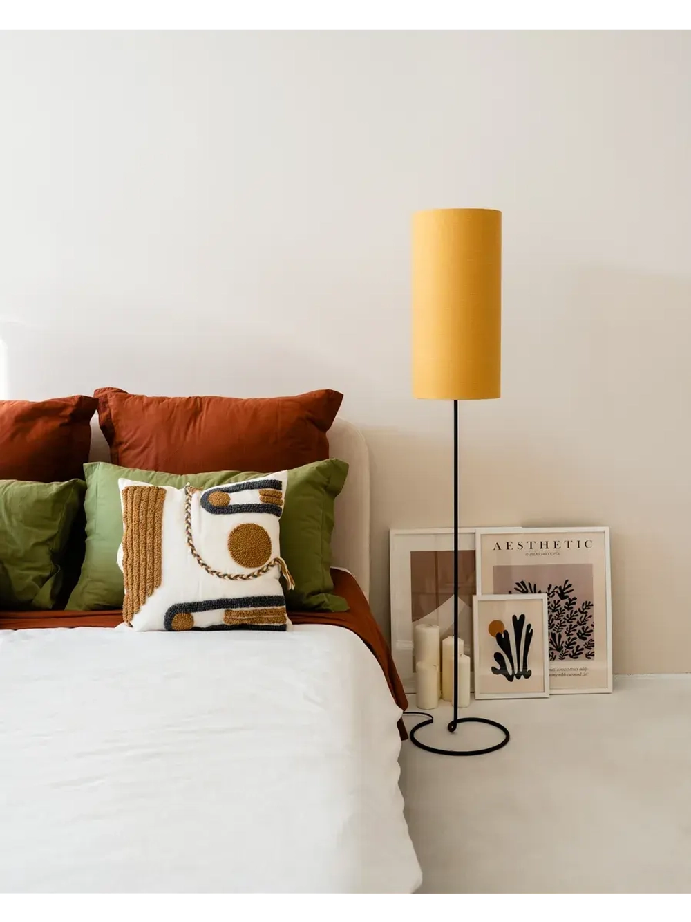 Торшер напольный с абажуром в гостиную современный