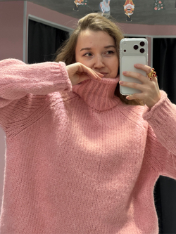 Свитер с горлом Candy розовый