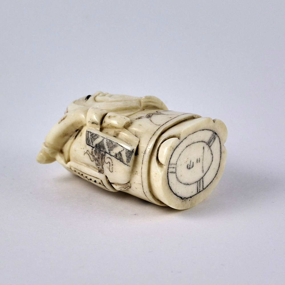 Нэцкэ Фукурокудзю с волшебной колотушкой