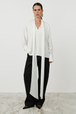 Блуза с шарфом