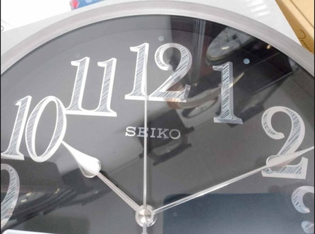 Настенные часы Seiko QXA706KN