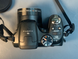 Fujifilm S1600