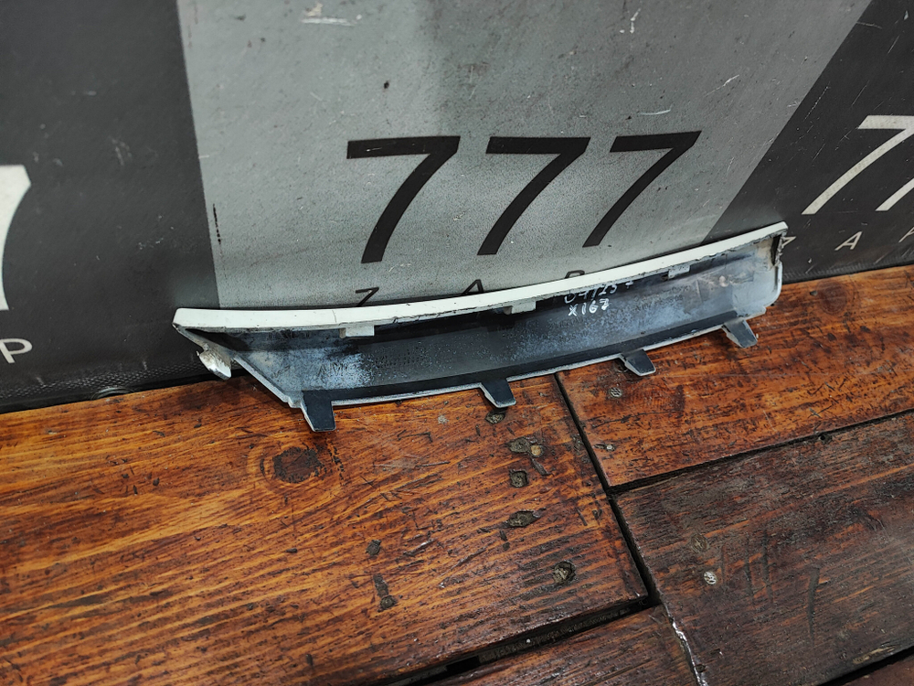 Накладка переднего бампера правая Mercedes GLE (V167) 18-нв Б/У Оригинал A1678855803