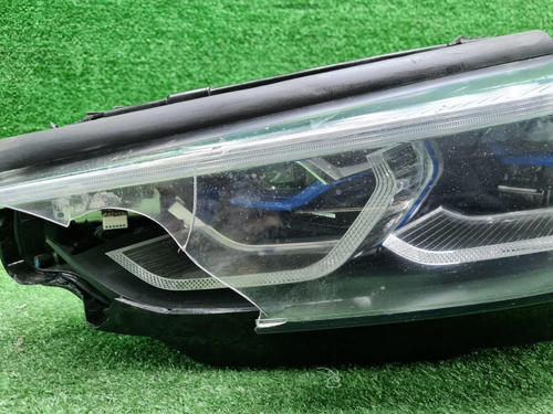 Битая Фара левая BMW 8er G14 G15 G16 (18-22) Laser