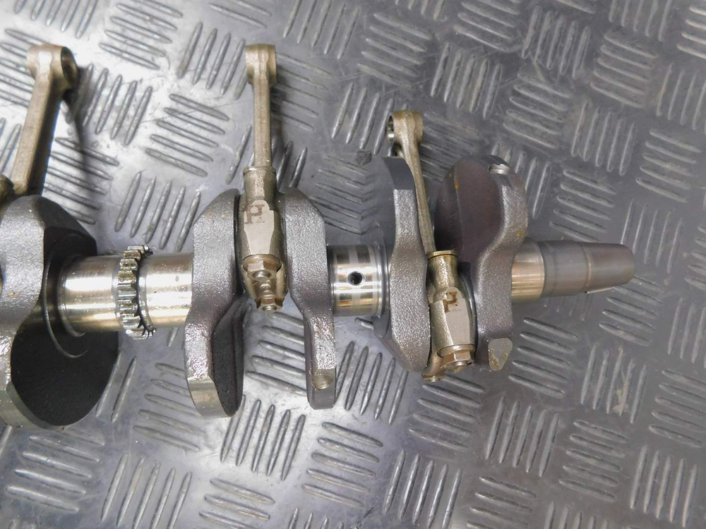 Коленвал с шатунами Kawasaki ZZR 400 98 052983