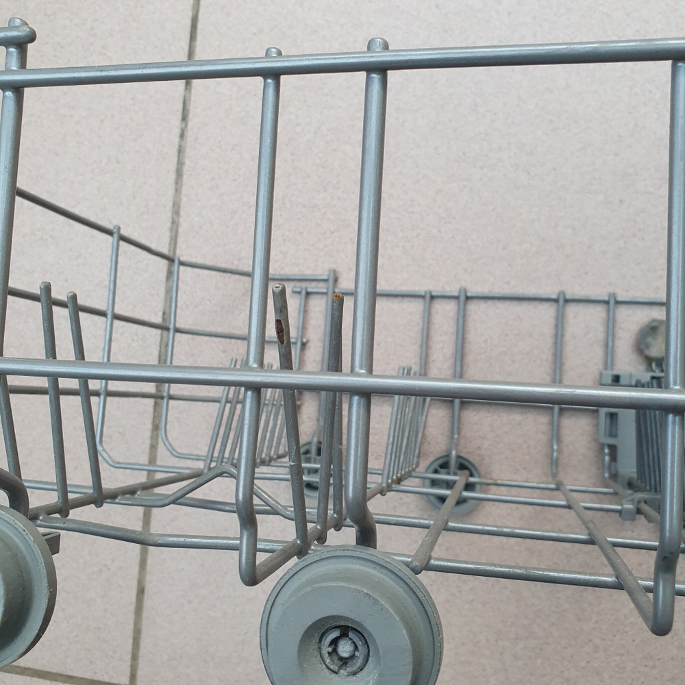 Нижняя корзина посудомоечной машины BOSCH (45  cm)