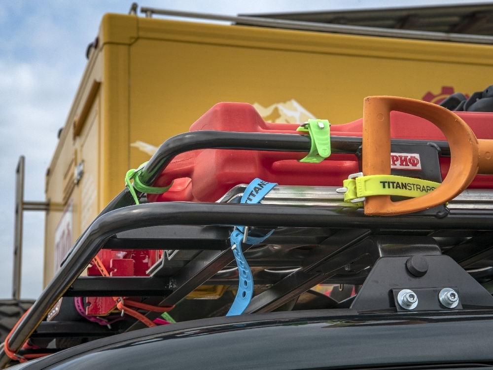 Ремень крепёжный TitanStraps Industrial голубой L = 76 см (Dmax = 22,6 см, Dmin = 5,5 см)