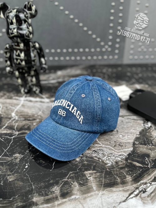 Бейсболка Balenciaga