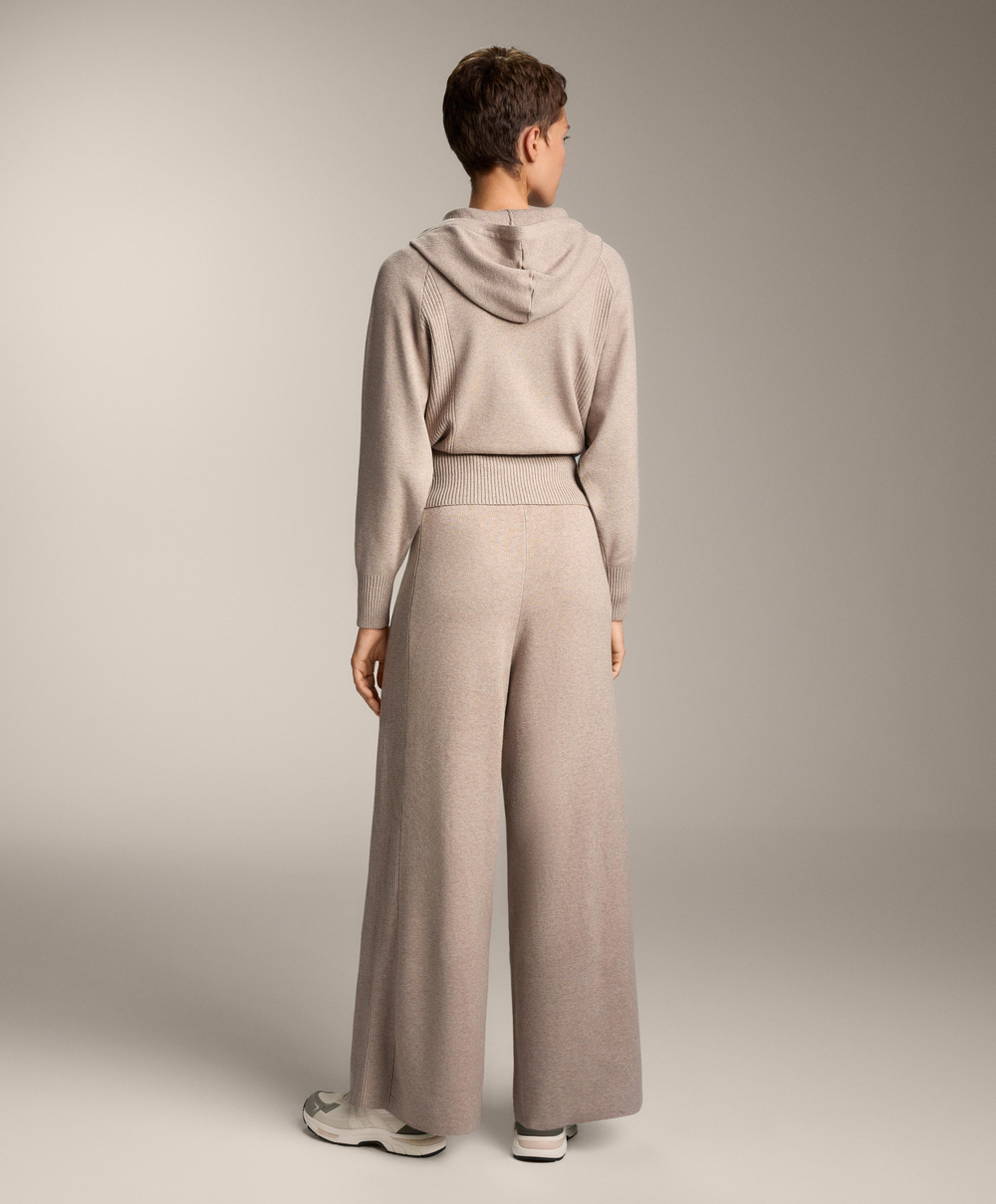 Oysho Вязаный джемпер в рубчик с капюшоном и приталенной талией, серо-коричневый