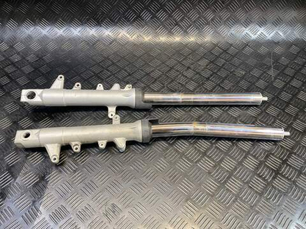 Перья вилки Suzuki GSR400 (GK7DA) (дефект)