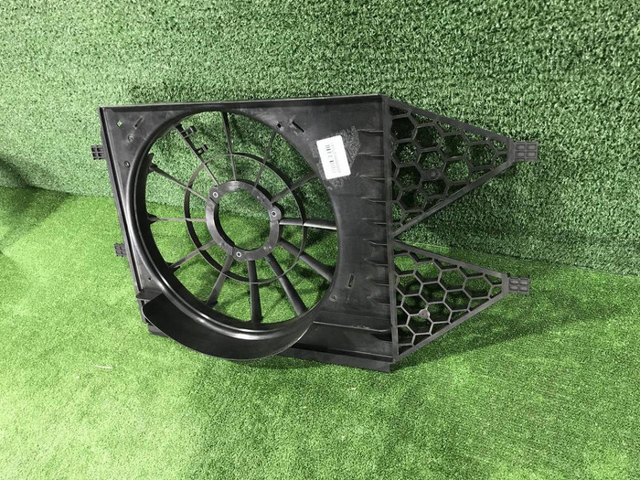 Диффузор вентилятора VW Polo sedan 5 (2010-2020)