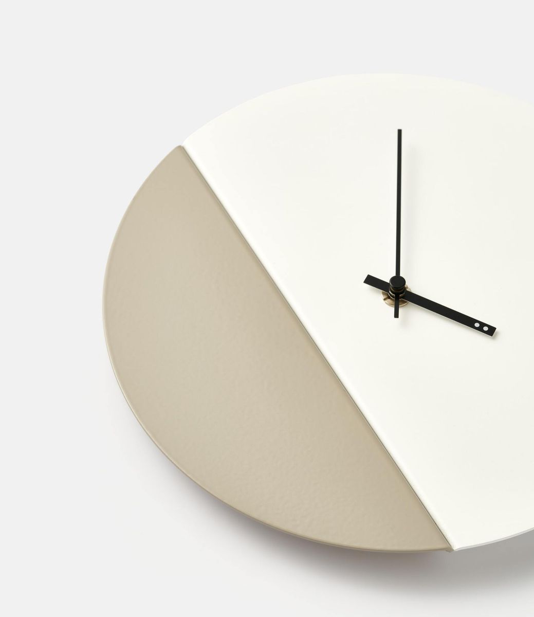 TOO Designs Too Tone Clock White & Stone Grey — настенные часы
