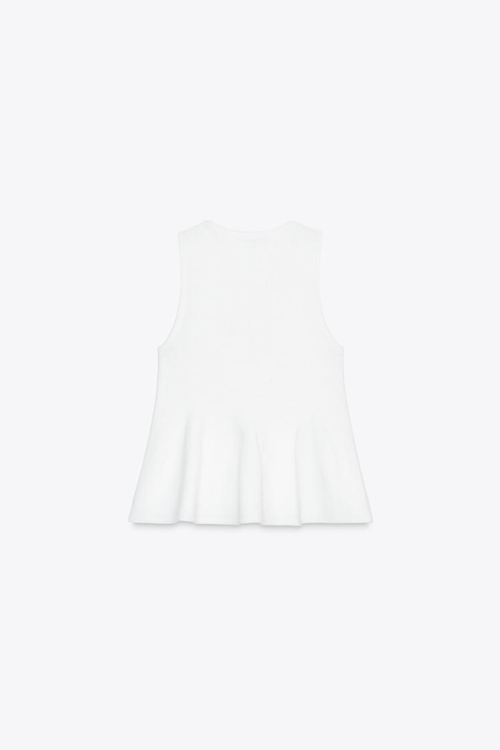 ZARA ТРИКОТАЖНЫЙ ТОП С БАСКОЙ, БЕЛЫЙ