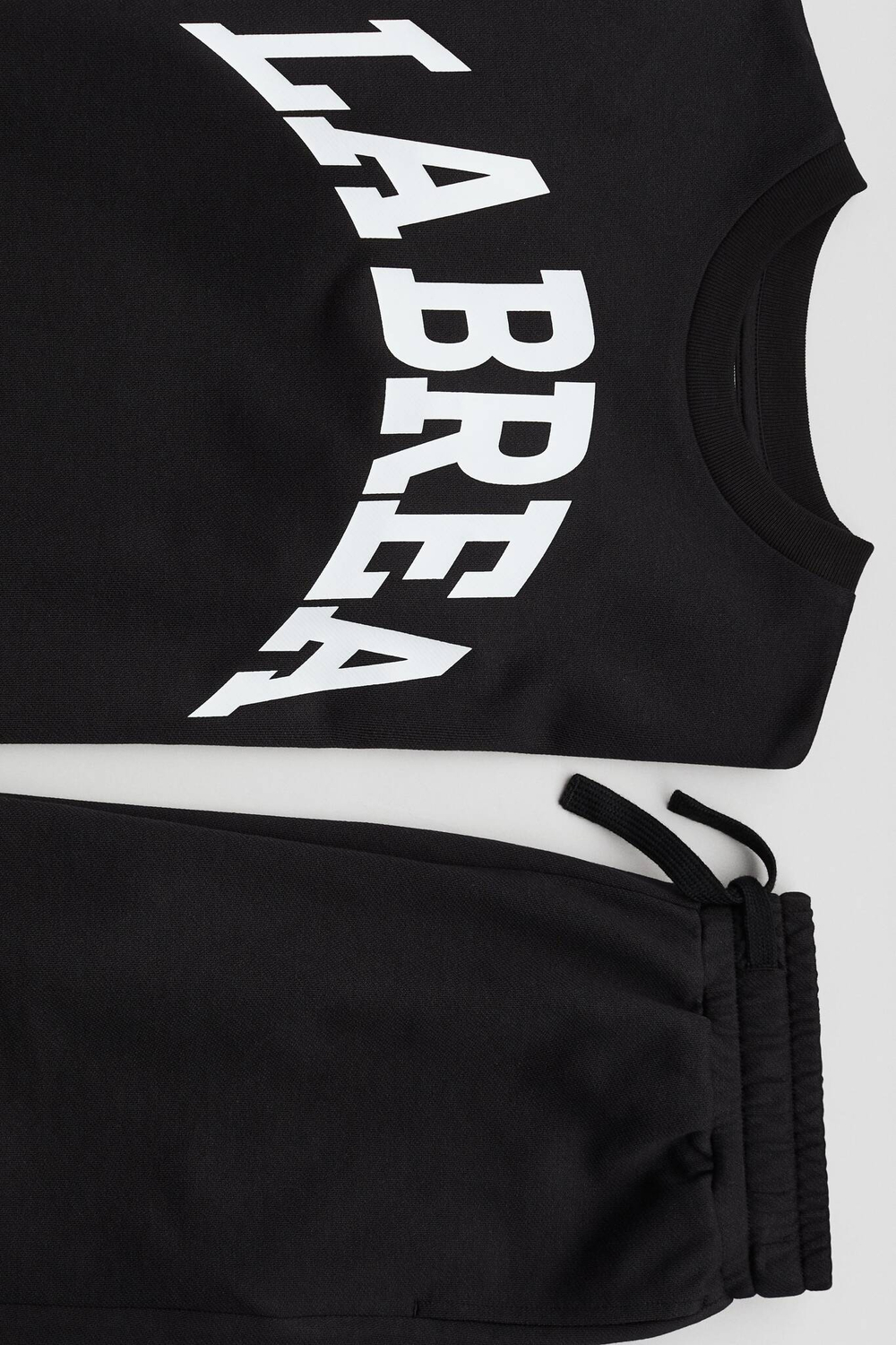 H&M Комплект из футболки и шорт с принтом, черный