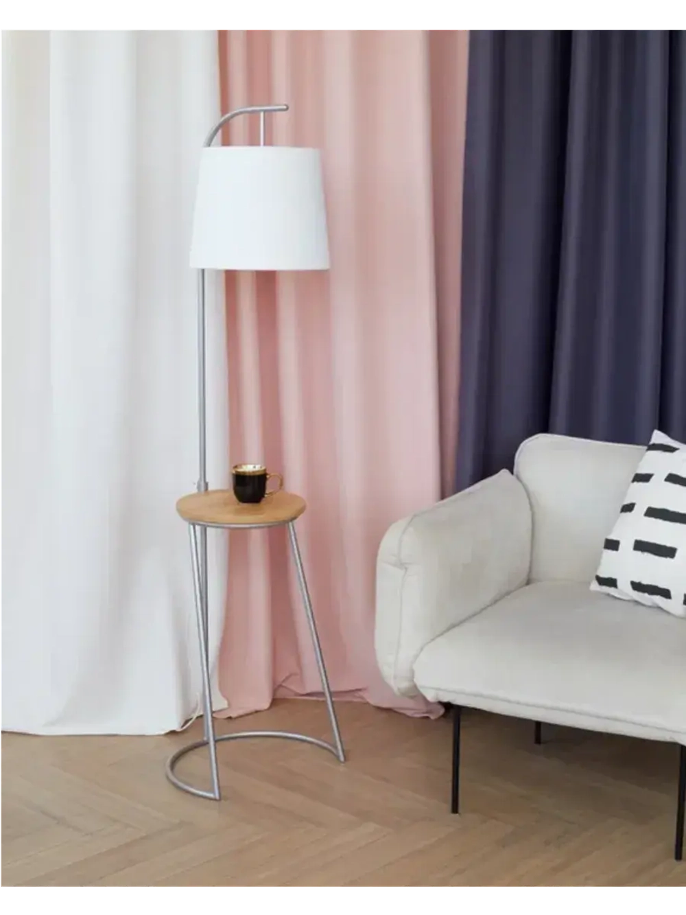 Торшер напольный с абажуром в гостиную современный