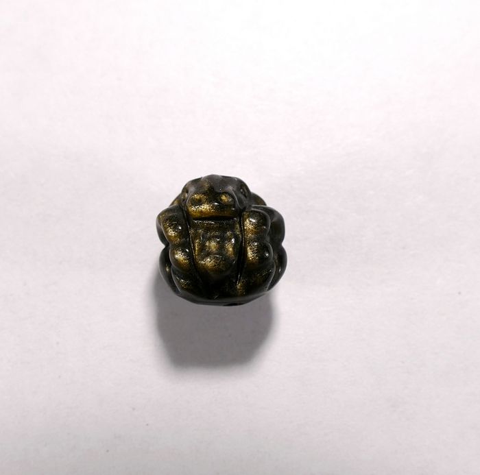 Бусина из обсидиана золотого, фигурная, шар резной 15 мм (Восточный гороскоп &quot;Лошадь&quot;)