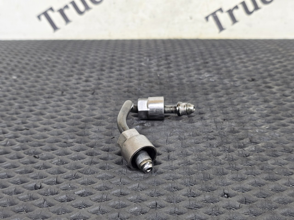 Трубка топливная