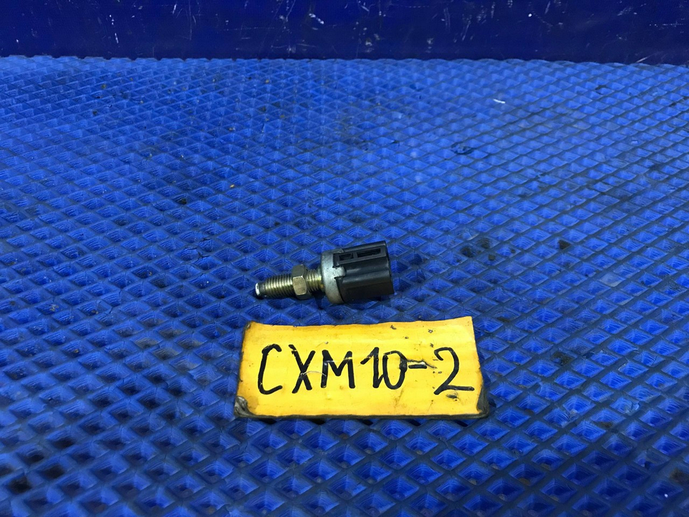 Датчик педали тормоза TOYOTA IPSUM 1997