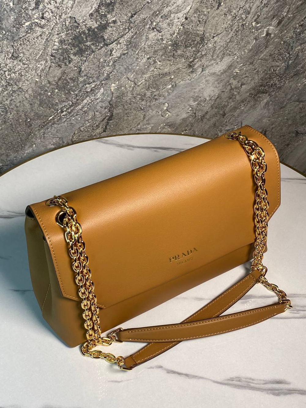 Сумка Prada