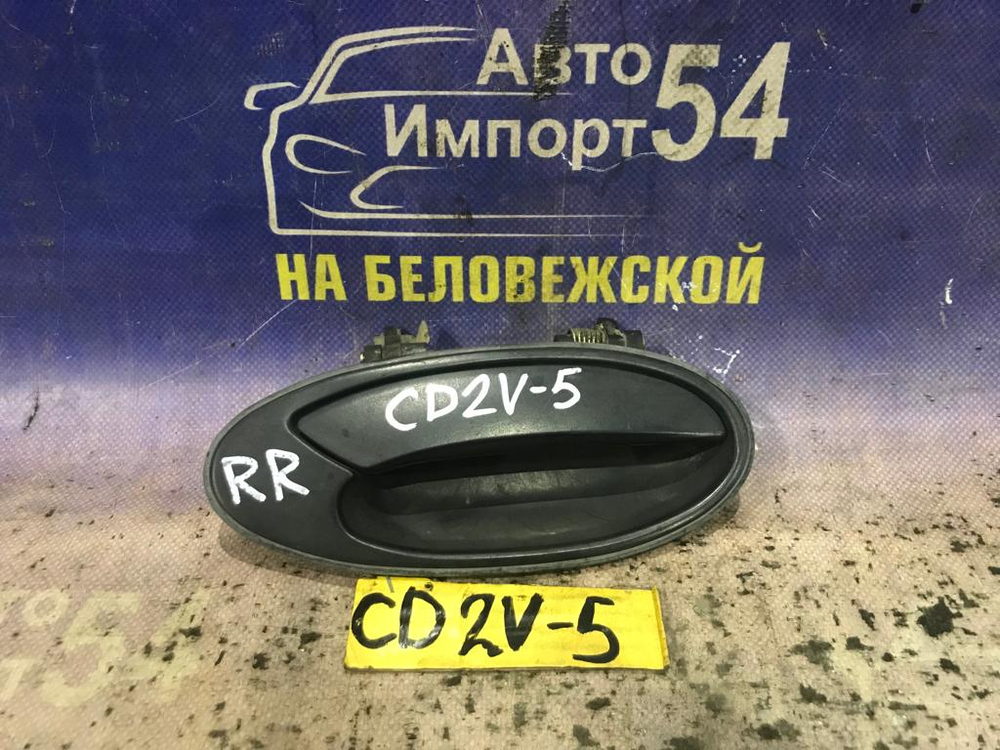 Ручка двери задней правой внешняя MITSUBISHI LIBERO 2001