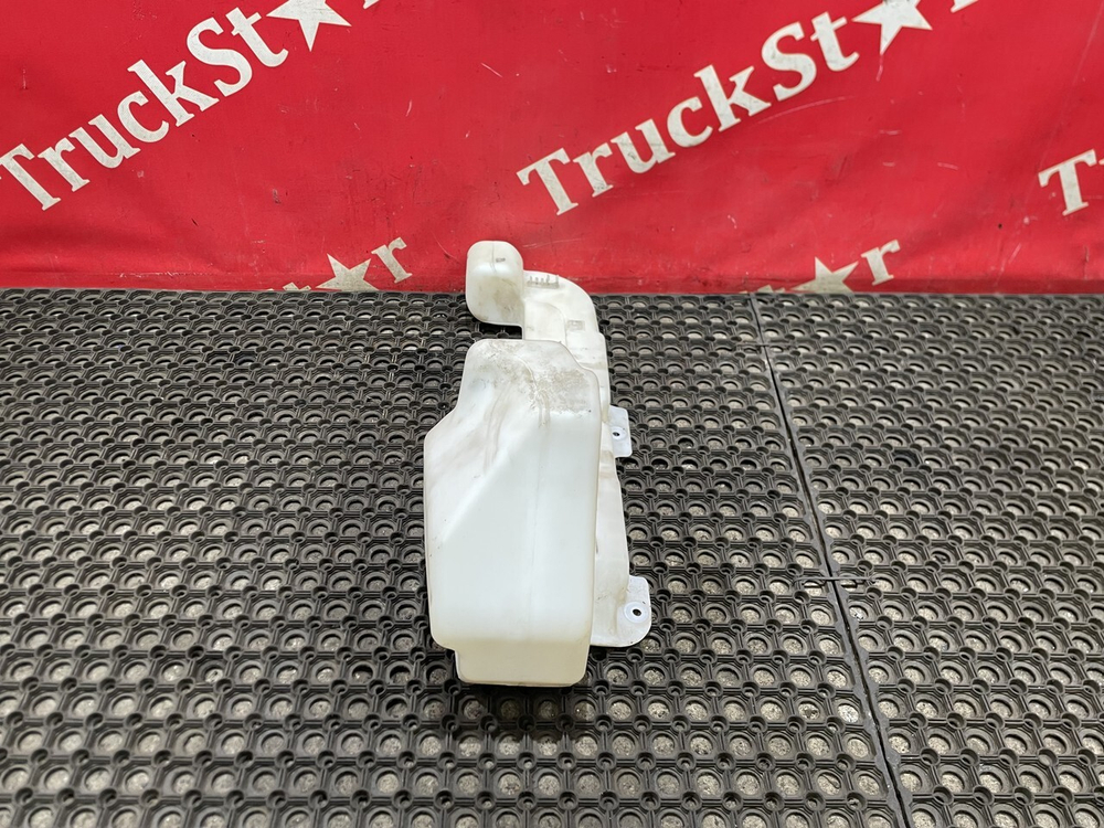 Бачок омывателя лобового стекла