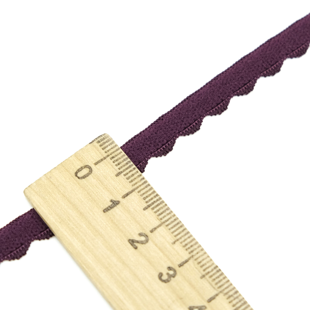 Резинка отделочная с фестончатым краем СЛИВА, 8мм