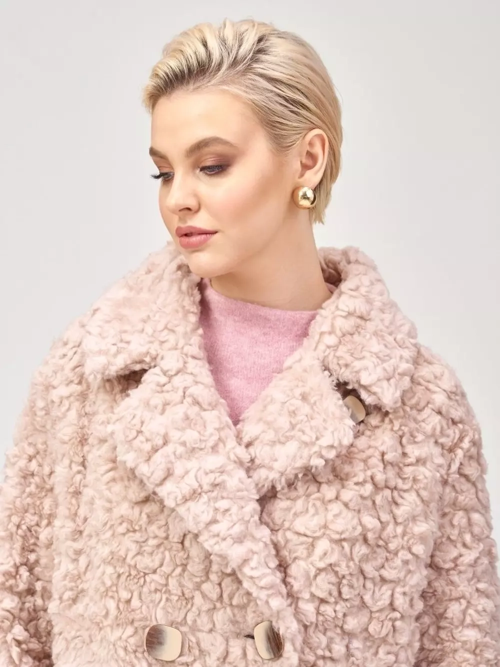 Шуба из шерсти мериноса чебурашка, розово-бежевая, SilverFox (арт. S1160rm05bz)