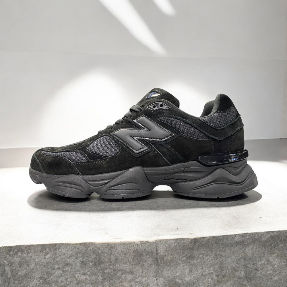 New Balance 9060 Winter • Total Black