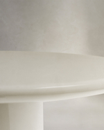 Журнальный столик Albanella из цемента с глянцевой белой отделкой Ø110 см