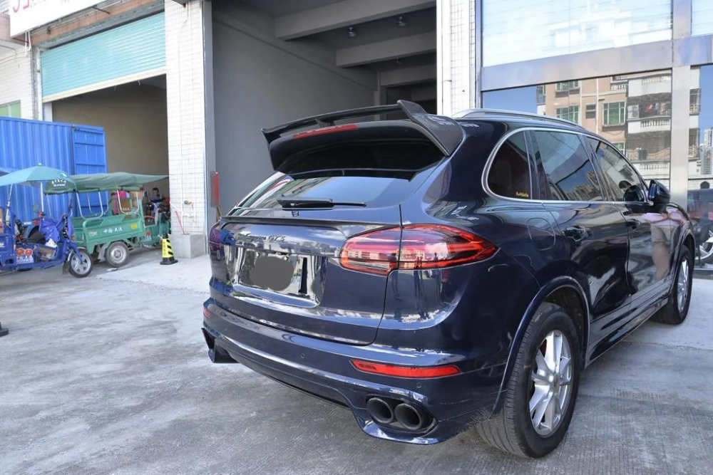 Карбоновый спортивный спойлер на крышку багажника для Porsche Cayenne 958 Turbo S Sport 4‑дверный 2015–2017