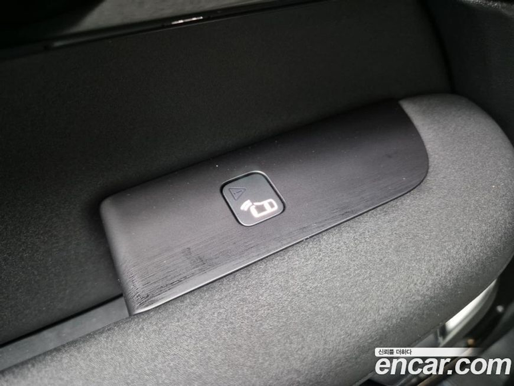 Land Rover Discovery 5 D250 S (12.2022)