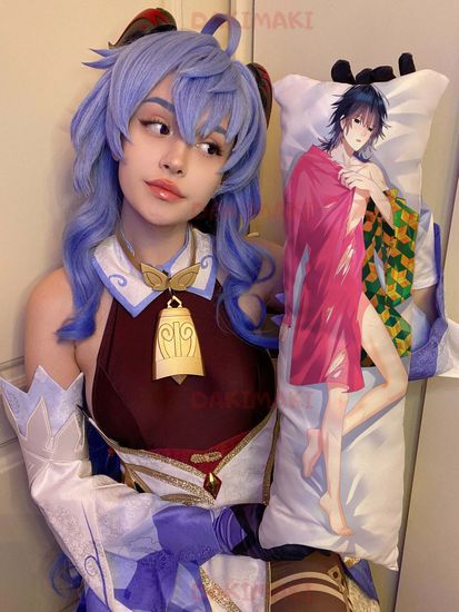 Мини дакимакура Гию Томиока из Клинок, рассекающий демонов арт. M0430, 60х20 см