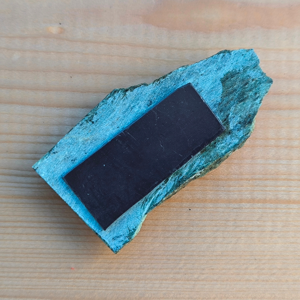 Магнит малый Челябинск Верблюд змеевик, уральск. самоцветы