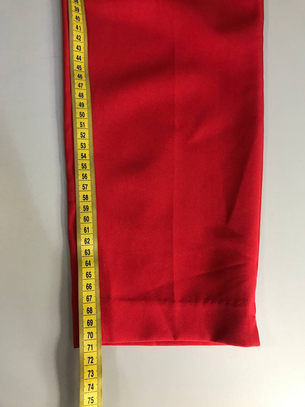 Брюки Zarina яркого цвета, визуально 48 размер