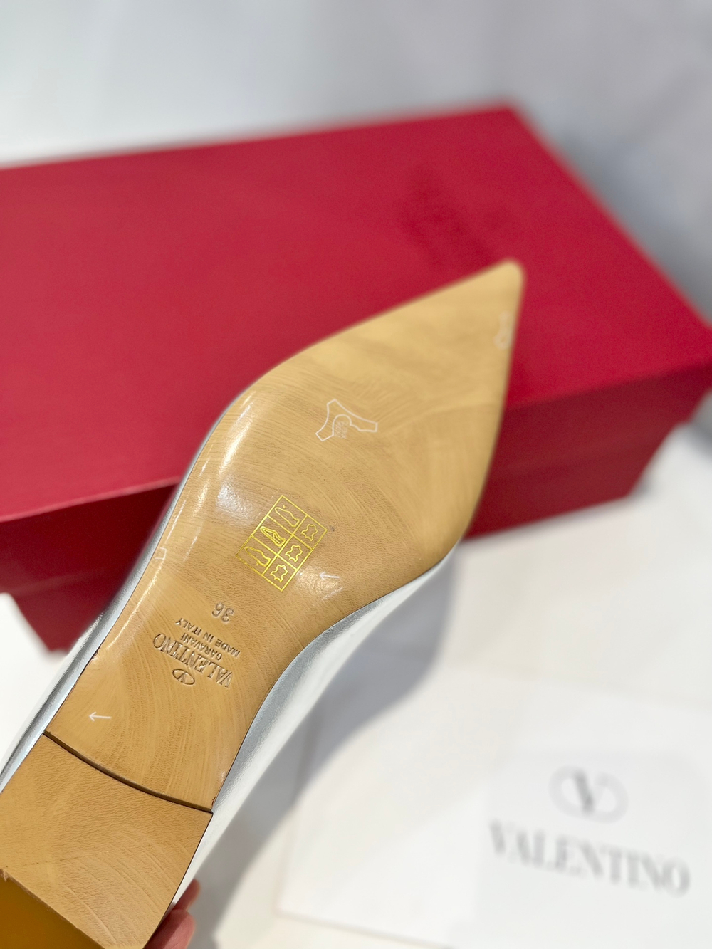 Valentino Vlogo Ballet Flat
