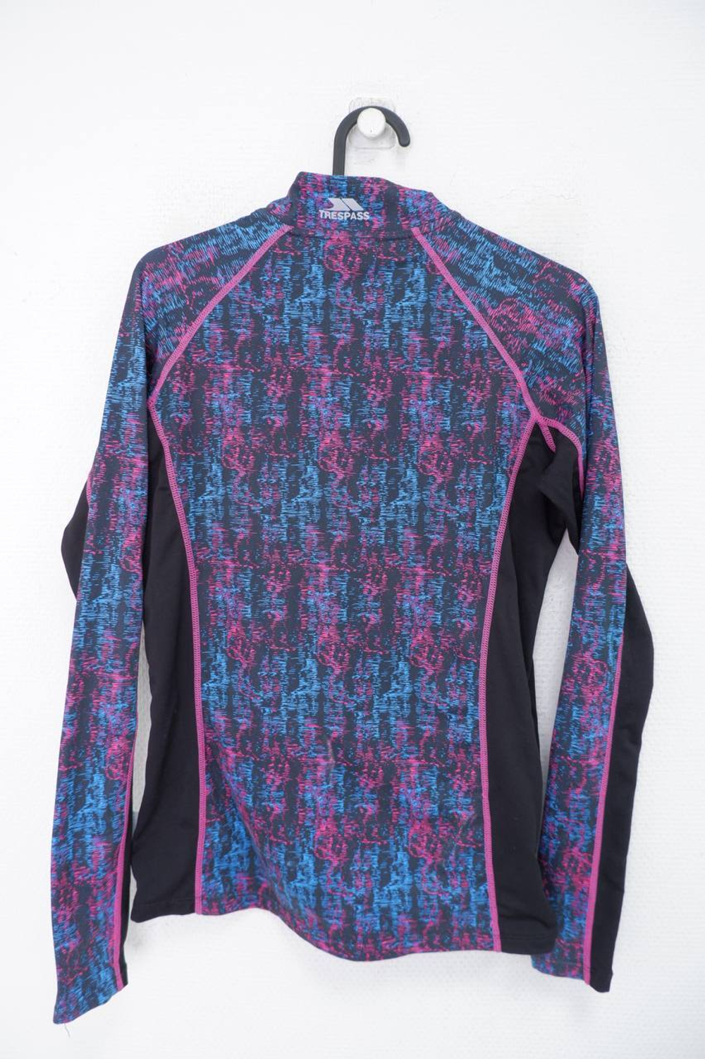 Лонг Trespass спортивный 42 размер