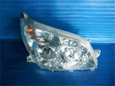 фара правая Toyota Rush J200G J210E 60-75