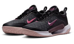 Женские Кроссовки теннисные Nike Zoom Court NXT - dark smoke grey/pinksicle/black