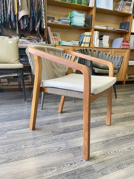 Уличное кресло с подушками Pablito