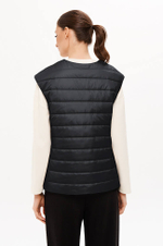 0117 Жилет женский (чёрный)