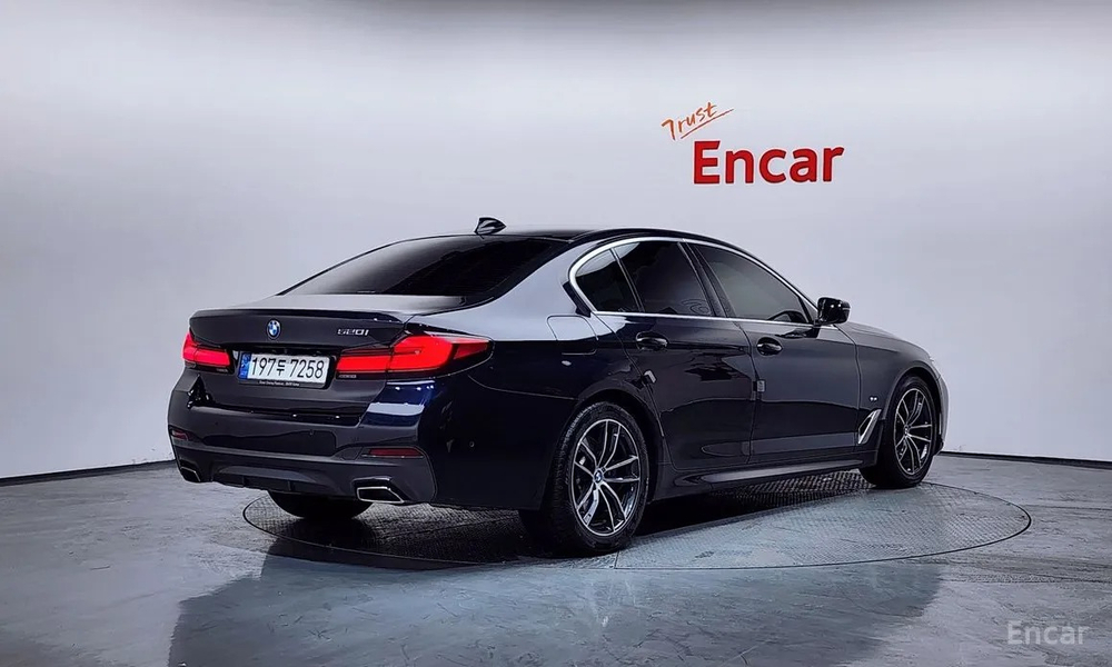 BMW 5 серии (G30) 520i M Sport