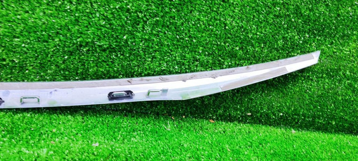 Молдинг крышки багажника Mercedes E W213 (2016-2021)