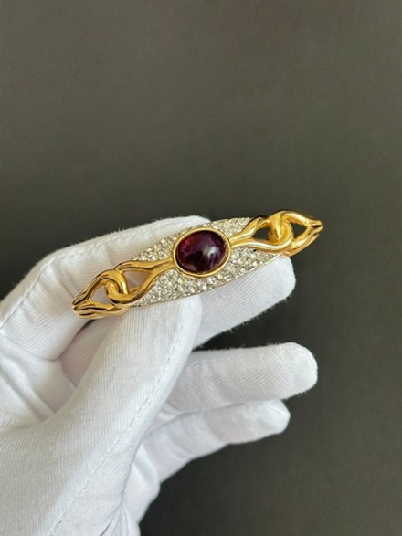 Брошь с фиолетовым кабошоном и кристаллами Givenchy