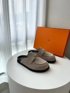 Шлепанцы Hermes