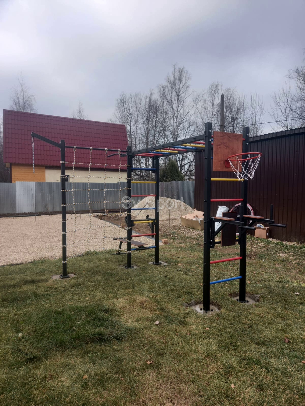 Монтаж уличной шведской стенки Sv Sport Рукоход (5 вертикальных столбов)