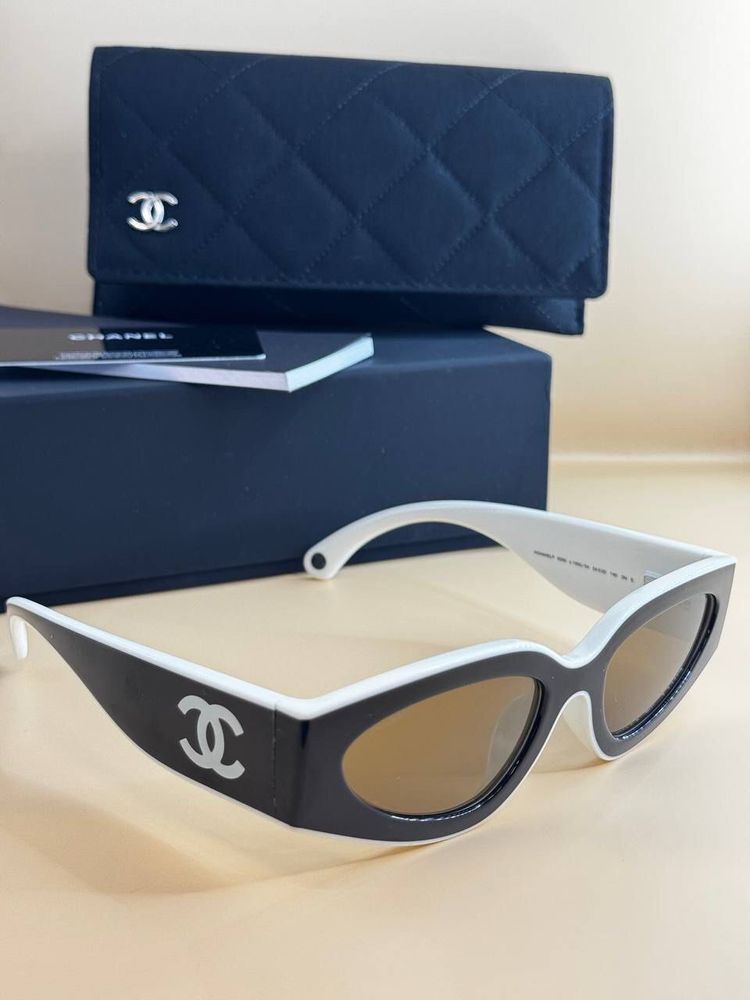 Солнцезащитные очки CHANEL