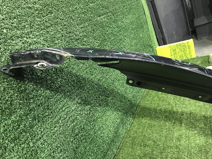 Крыло переднее левое Hyundai Genesis 1 BH (2008-2013)