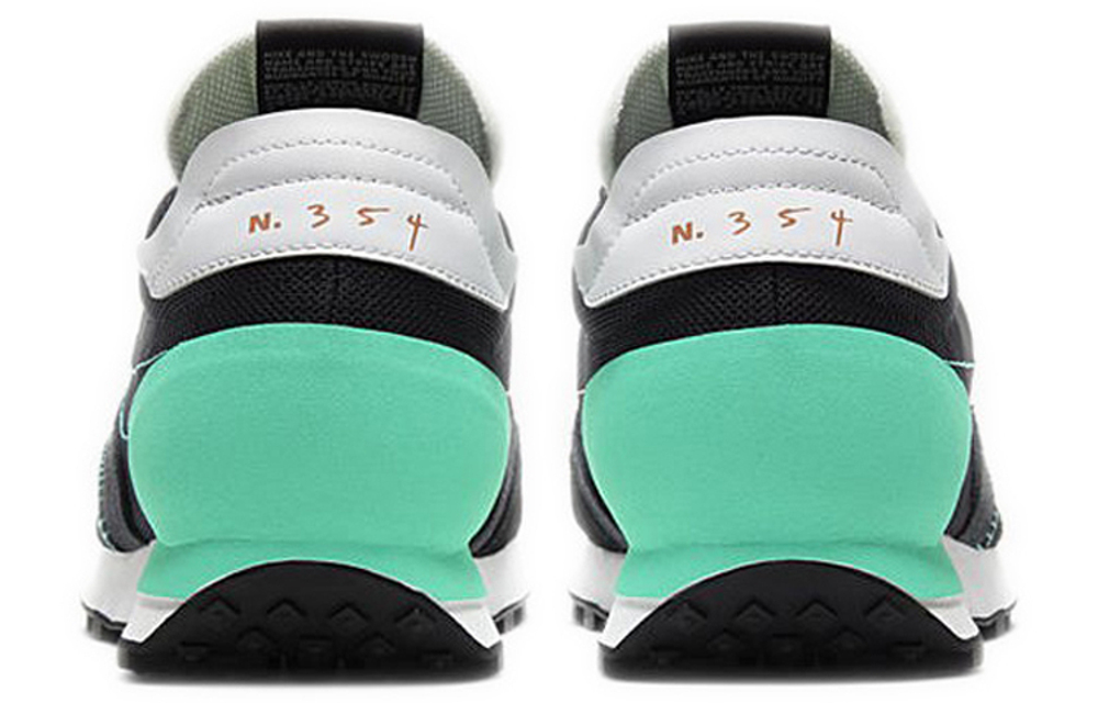 Кроссовки Nike Daybreak