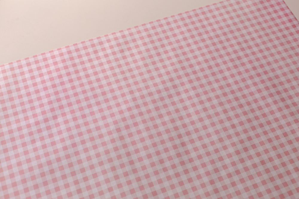 Бум-51 бумага (43х64 см) Розовая клеточка (цена за упаковку 20 листов)